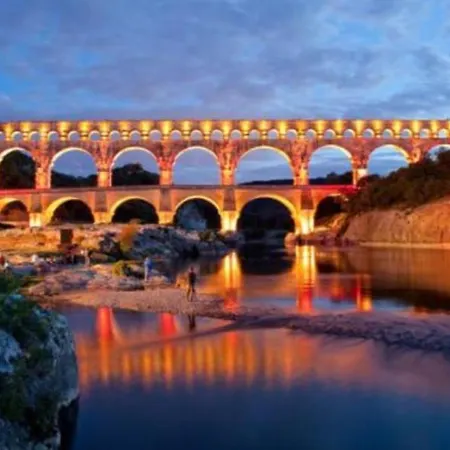 Vendégház Elle & Lui En Jacuzzi Bernis
